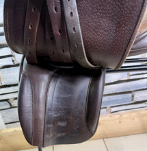 Load image into Gallery viewer, 15” Wide-XW Derby House English Show/Working Hunter Pony Saddle -Brown- Suede Top
