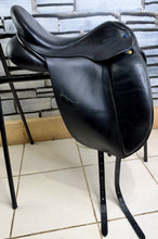 Load image into Gallery viewer, 17” MW Ideal/Martin Wilkinson Suzannah Dressage Saddle - Black