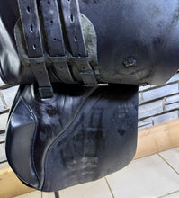 Load image into Gallery viewer, 17 1/2” MW Ideal 1350 GP Saddle - ESTA -Black- Big Blocks - English Leather