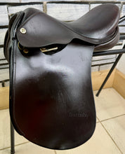 Load image into Gallery viewer, 14” Wide Barnsby English Pony Working Hunter/Show Saddle - Brown - Lead Rein Tiny Tot