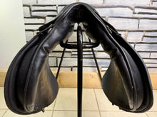 Load image into Gallery viewer, 18 1/2” Medium Hayes GP/Jump Gents English Hunting Saddle - Black