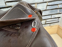 Load image into Gallery viewer, 17” MW/Wide Whitaker Madrid Jump Saddle - Brown