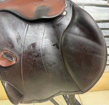 Load image into Gallery viewer, 17” MW Amerigo Vega Monoflap Jump Saddle - Brown