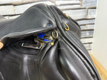 Load image into Gallery viewer, 17 1/2” MW Silhouette MonoFlap Jump Saddle - Black