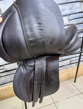 Load image into Gallery viewer, 17” MW Farrington/Derby House GP Saddle - Brown