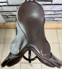 Load image into Gallery viewer, 17-17 1/2” Wide Excelle English GP Saddle - Brown