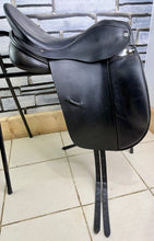 Load image into Gallery viewer, 17 1/2” Medium Albion Platinum Ultima Genesis Dressage Saddle - Black