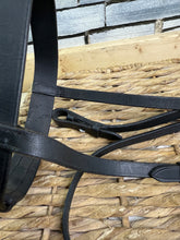 Load image into Gallery viewer, S/H Chunky Flat Hunter Snaffle Bridle - Black - Cob