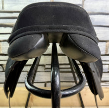 Load image into Gallery viewer, 16” XXW/Changeable Gullet Thorowgood T4 Pony Club LL GP Saddle - Black