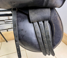 Load image into Gallery viewer, 16 1/2” Wide Thorowgood Maxam Cob GP Saddle - Black