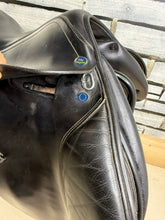Load image into Gallery viewer, 16” Medium (33) Prestige John Whitaker Junior Pony Jumping Saddle - Black