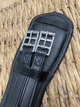 Load image into Gallery viewer, S/H 28” Albion Soft Padded Humane Leather Dressage Girth
