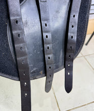 Load image into Gallery viewer, 17” Wide-XW/Changeable Gullet Thorowgood Cob GP Saddle-Black