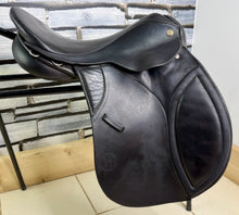 Load image into Gallery viewer, 16 1/2” MW Heritage English Saddlery GP Saddle - Black
