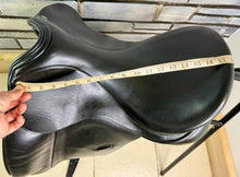 Load image into Gallery viewer, 18” MW Ideal Suzannah Dressage Saddle - Black
