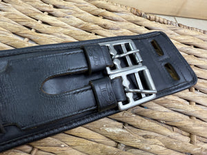 S/H 26” Sabre English Padded Leather Dressage Girth-Black
