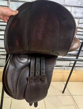 Load image into Gallery viewer, 16 1/2” XW/Changeable Gullet Shires Optimus Leather GP Saddle - Brown