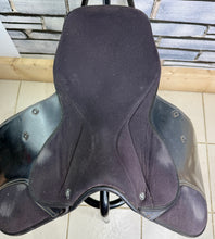 Load image into Gallery viewer, 16” XW Thorowgood Maxam Cob GP Saddle - Black