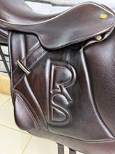 Load image into Gallery viewer, 16 1/2” Wide R.S. Saddles Excelle Monoflap Jump Saddle - Brown