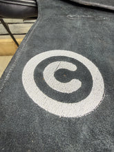 Load image into Gallery viewer, 18” J&amp;M Suede Top English Polo Saddle - Black