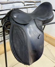 Load image into Gallery viewer, 16 1/2” XW/Changeable Gullet Thorowgood Compact GP Saddle - Black