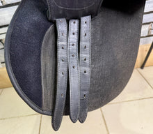 Load image into Gallery viewer, 18” XW/Changeable Gullet Wintec 2000 GP Saddle - Black
