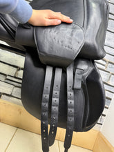 Load image into Gallery viewer, 17 1/2-18” Wide Ideal 1350 GP Saddle - Black