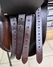 Load image into Gallery viewer, 14” Wide Barnsby English Pony Working Hunter/Show Saddle - Brown - Lead Rein Tiny Tot