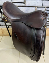 Load image into Gallery viewer, 17” XW Jeffries Stamford WH Saddle - Brown