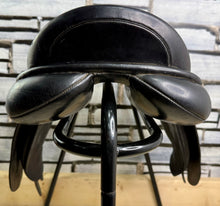 Load image into Gallery viewer, 15 1/2” MW Morris &amp; Nolan English Pony GP Saddle - Black