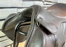 Load image into Gallery viewer, 17 1/2” Medium Silhouette MonoFlap Jump Saddle - Brown