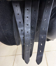Load image into Gallery viewer, 17” on 16 1/2” Panels Wide Winners Circle GP/Jump Cob Saddle - Black