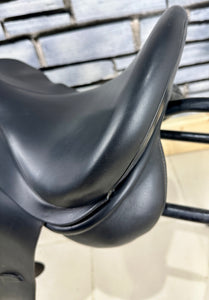 17” MW Excelle Dressage Saddle - Black