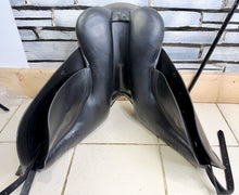 Load image into Gallery viewer, 17 1/2” Wide-XW Ideal Suzannah Dressage Saddle - Black - Excellent Condition - Big Blocks