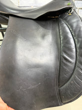 Load image into Gallery viewer, 17 1/2” XW Oakfield Santana WH Saddle - Black