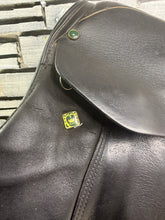 Load image into Gallery viewer, 18” 28 (MN) Stubben Siegfried C.S. Jump Saddle - Brown