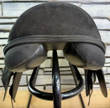 Load image into Gallery viewer, 16 1/2” XW/Changeable Gullet Thorowgood Compact GP Saddle - Black