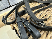 Load image into Gallery viewer, S/H Stubben Cavesson Bridle - Very Dark Havana - Full