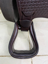 Load image into Gallery viewer, 15” Western Saddle, K&amp;B Saddlery, Iowa -Round Skirt- SQB - Brown