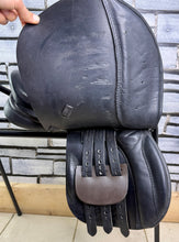 Load image into Gallery viewer, 14 1/2” Wide Silhouette Pony GP Saddle - Black - English Leather - Flat Tree