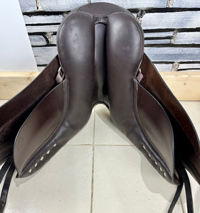 18” Medium Morris & Nolan Dressage Saddle - Brown