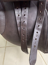 Load image into Gallery viewer, 17 1/2” XW/WW Symmonds Designer GP Saddle - Brown