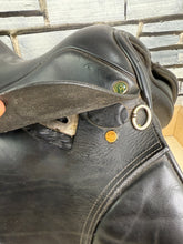 Load image into Gallery viewer, 17 1/2” MW Paul Jones GP Saddle - Black