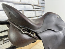 Load image into Gallery viewer, 18” MW Novus WH/VSD Saddle - Brown