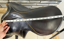 Load image into Gallery viewer, 17 1/2” MW Palmer Saddlery/Equiwear Monoflap GP/Jump Saddle - Brown - Flocked Close Contact