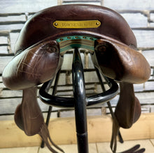 Load image into Gallery viewer, 17 1/2” MW Voltaire Lexington Monoflap Jump Saddle -2015- Brown