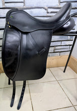 Load image into Gallery viewer, 17” Wide Ideal Toshina Dressage Saddle - Black