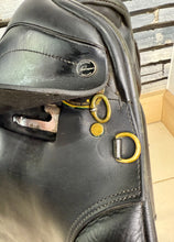 Load image into Gallery viewer, 17” Medium Farrington Burford Event VSD Saddle - Black