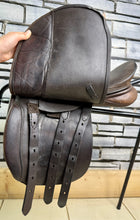 Load image into Gallery viewer, 15” Wide Champion English Pony WH/Show Saddle - Brown