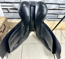Load image into Gallery viewer, 17 1/2” Wide Ideal International Event Saddle - Black